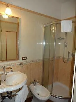 Otel Mfm Venedik